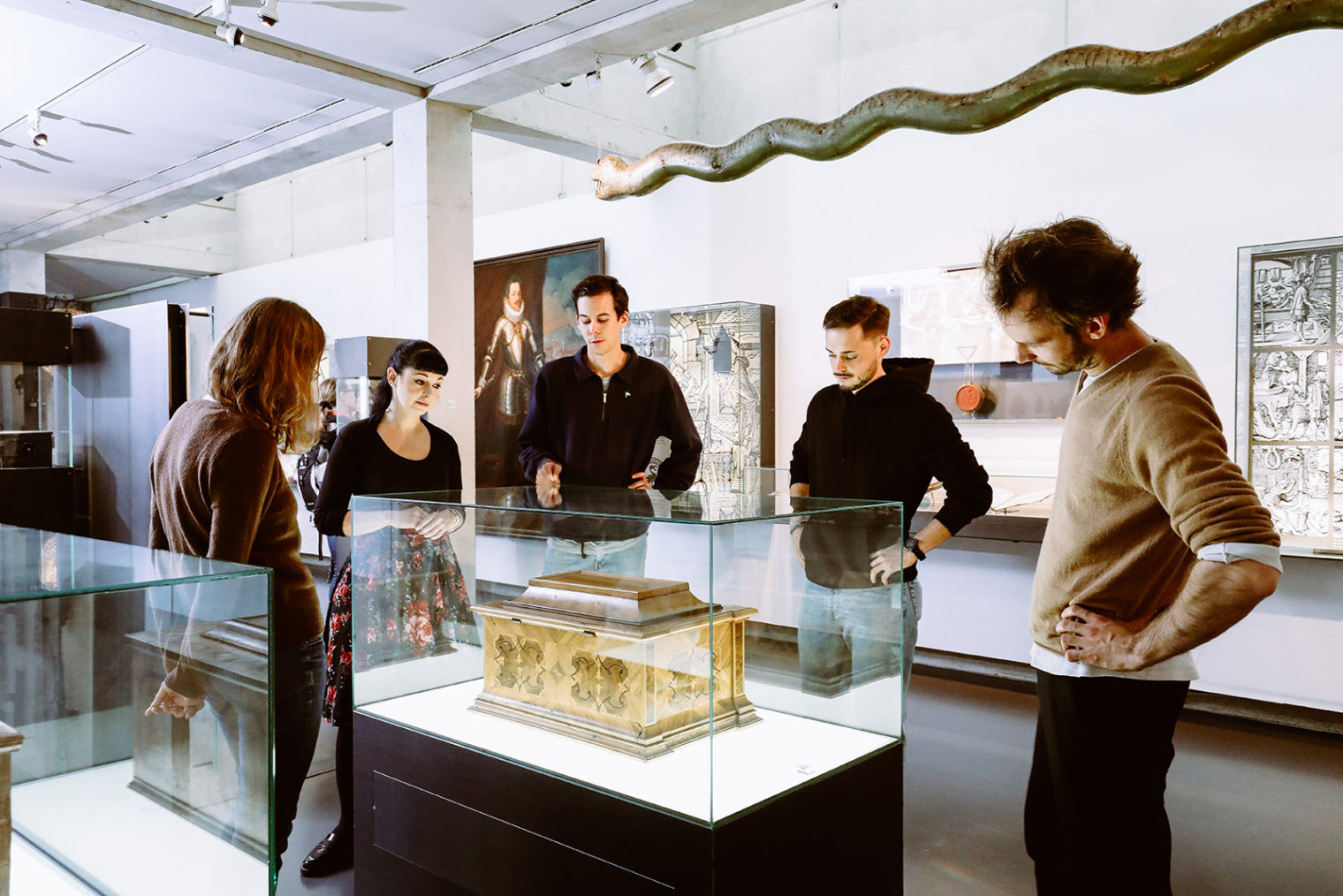 Führung durch eine Ausstellung im Museum Leoben